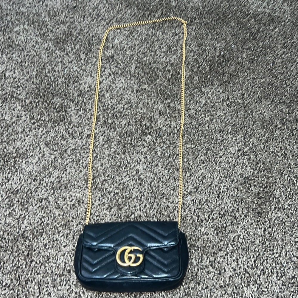 Authentic gucci bag/GG Marmont super mini bag